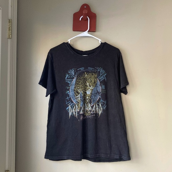 Def Leppard Graphic Leopard Logo Bank Tee M - Picture 2 of 5